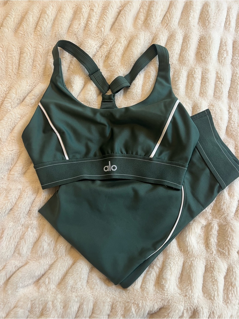 ALO Yoga Deep Green Set with White Piping